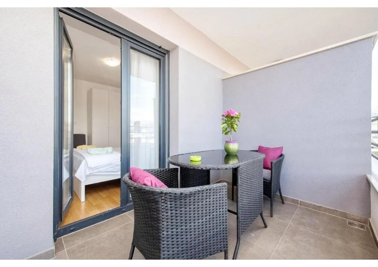 S'Akvarel 7 - New & Modern Studio Apartment Split